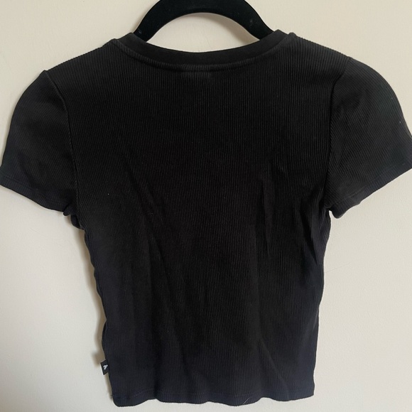 Aritzia TNA Cropped Rib T-Shirt - Picture 5 of 5